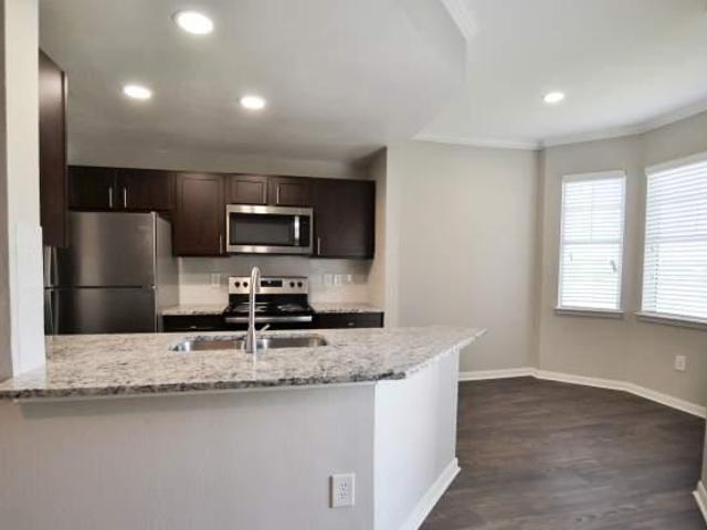 1 bedroom, Fort Worth TX 76179 105224343