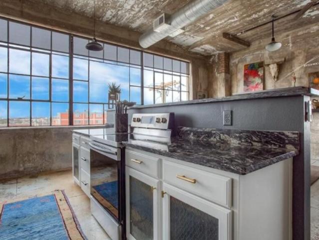1 bedroom, Fort Worth TX 76102 105215578
