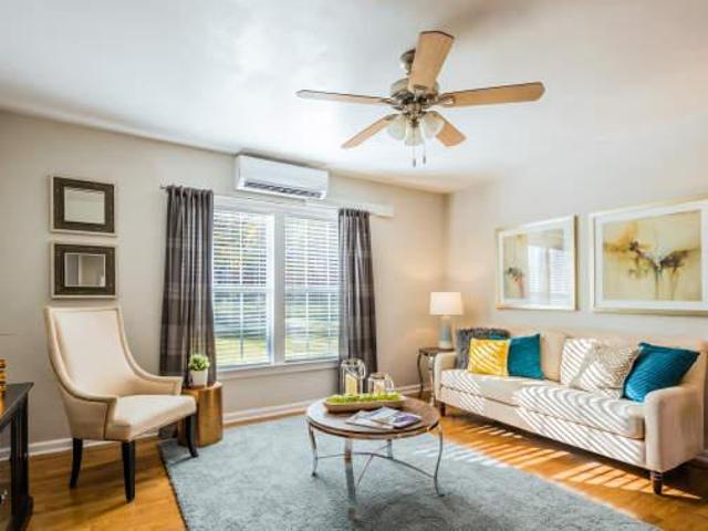 1 bedroom, Fort Worth TX 76107 105851865