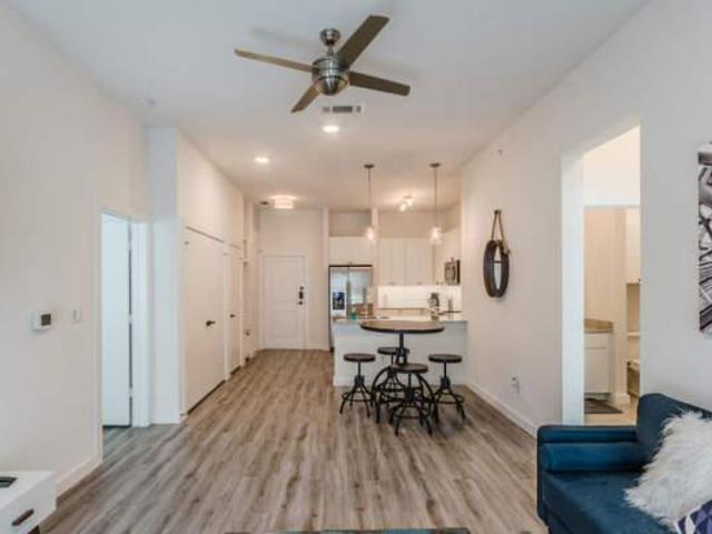 1 bedroom, Fort Worth TX 76107 105222987