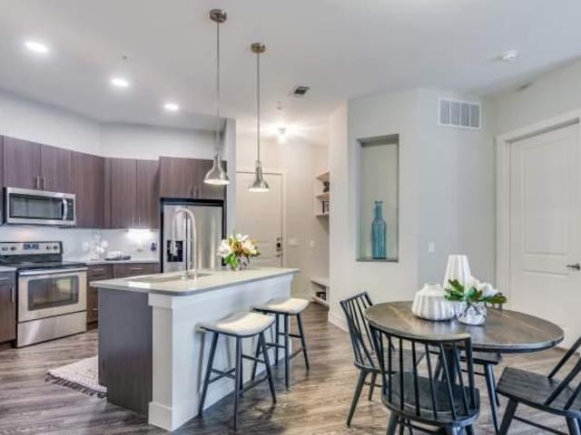 1 bedroom, Fort Worth TX 76104 105224932