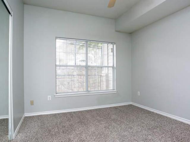 1 bedroom, Fort Worth TX 76120 105854239