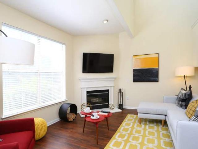 1 bedroom, Fort Worth TX 76120 105855358