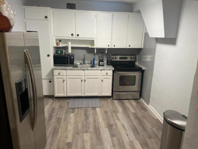 1 bedroom, Fort Lauderdale FL 33311 106215381