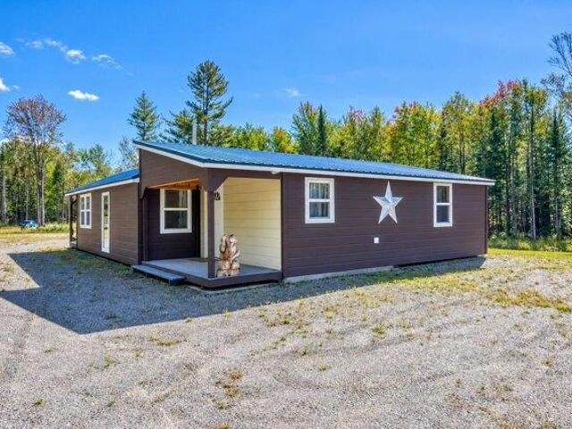 1 bedroom, Fairfield ME 04937 105713498