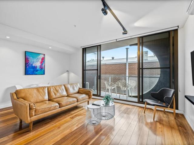 1 Bedroom Apartment Fitzroy VIC 102767534