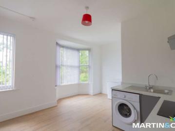 1 Bedroom Flat