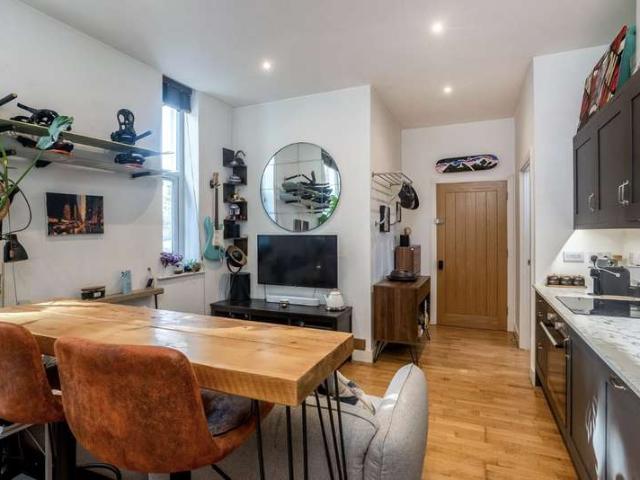 1 Bedroom Flat