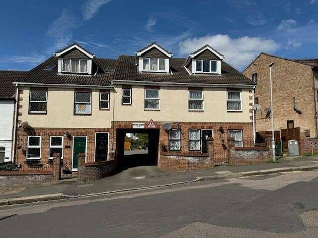 1 Bedroom Flat
