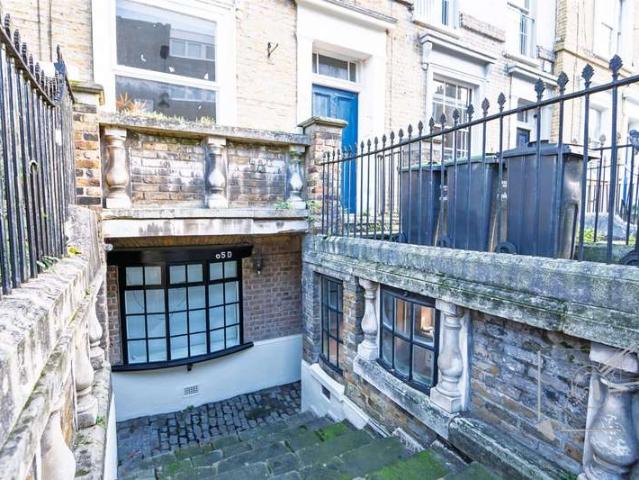 1 Bedroom Flat