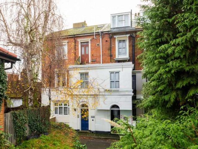 1 Bedroom Flat