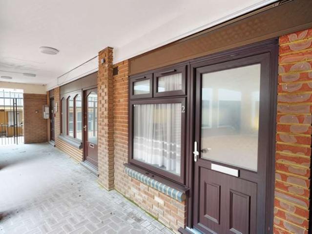 1 Bedroom Flat