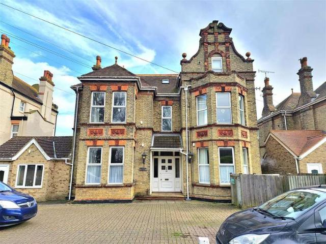 1 Bedroom Flat