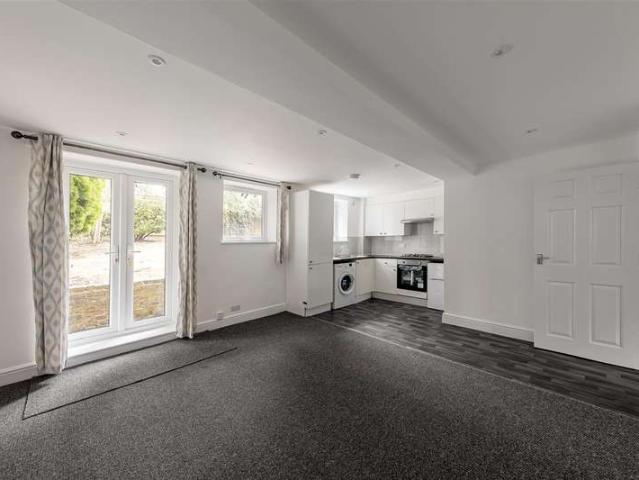 1 Bedroom Flat