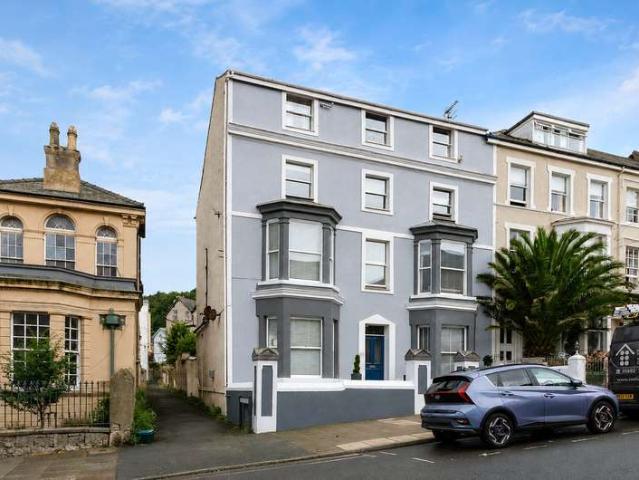 1 Bedroom Flat