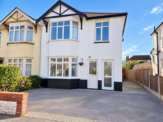 1 Bedroom Flat