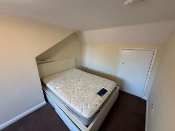 1 Bedroom: Flat: 49 50 Oxford Road,: £975 pcm | Chiltern Hills