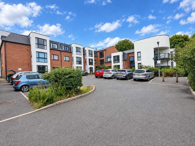 1 Bedroom Flat
