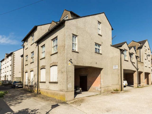 1 Bedroom Flat