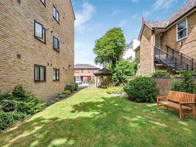 1 Bedroom Flat
