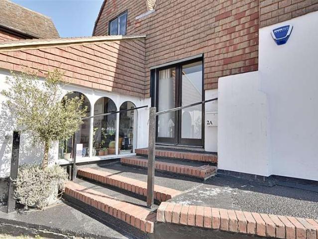 1 Bedroom Flat