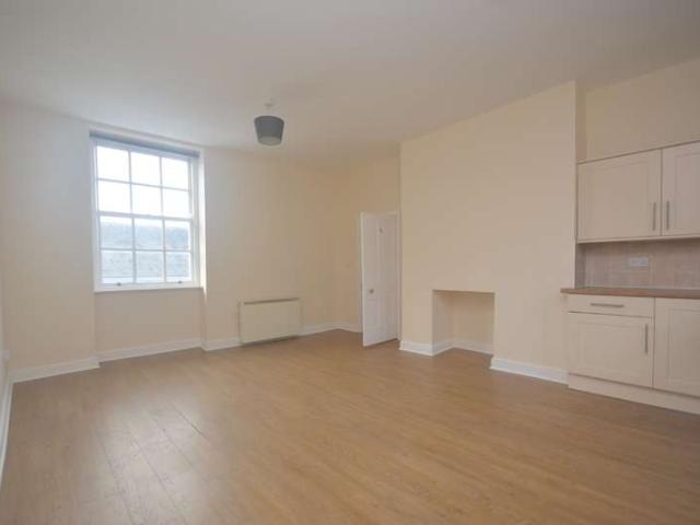 1 Bedroom Flat