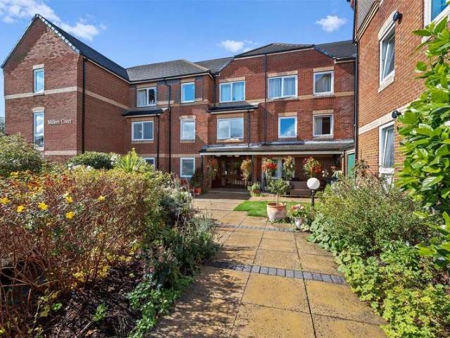 1 Bedroom Flat