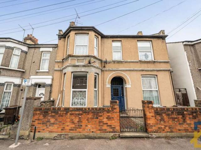 1 Bedroom Flat