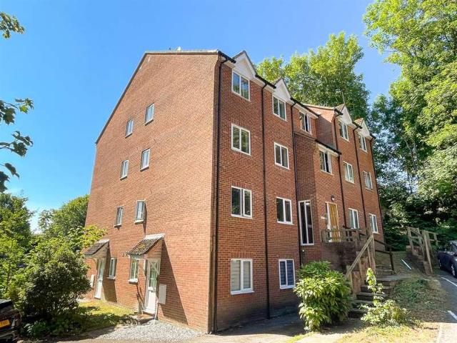 1 Bedroom Flat