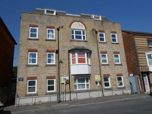 1 Bedroom Flat