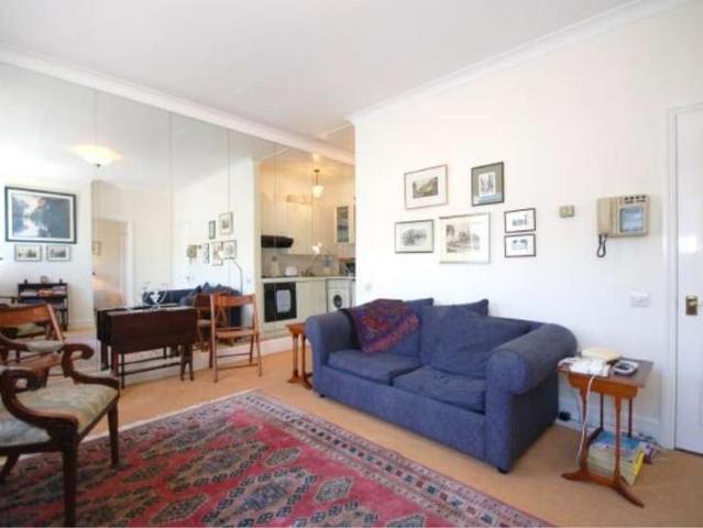 1 Bedroom Flat