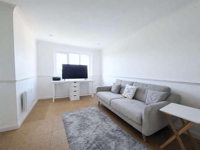 1 Bedroom Flat