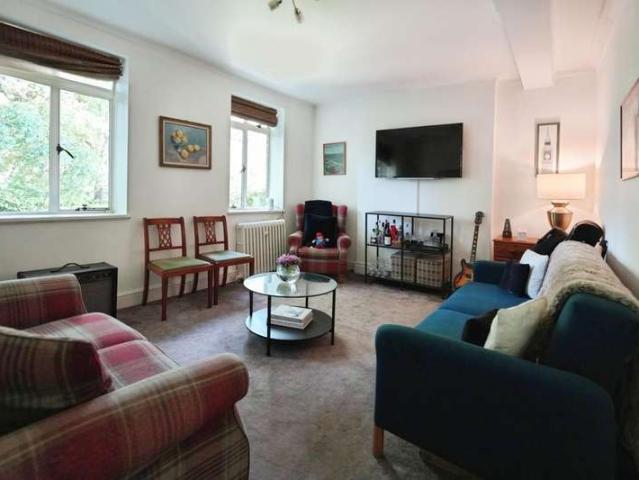 1 Bedroom Flat