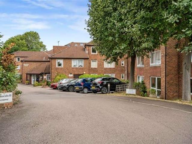 1 Bedroom Flat