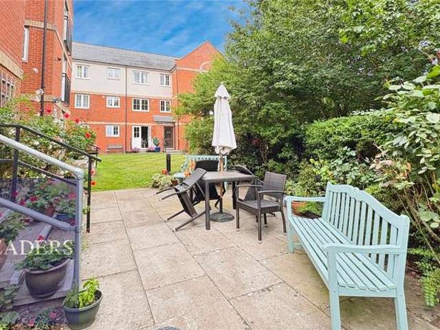 1 Bedroom Flat