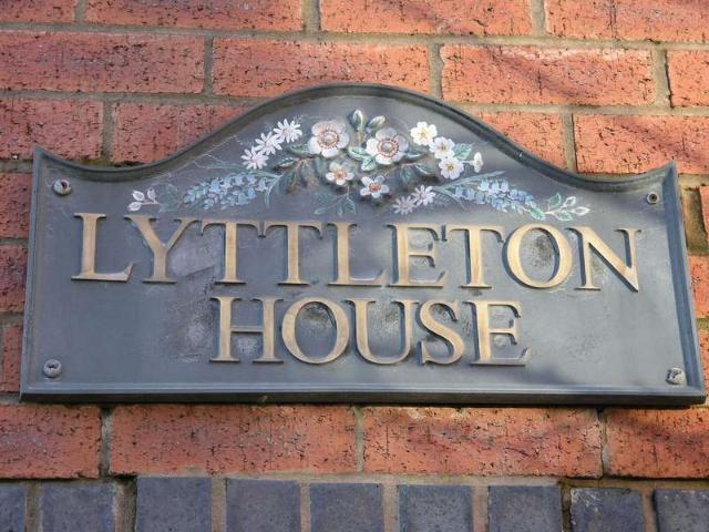 1 Bedroom Flat