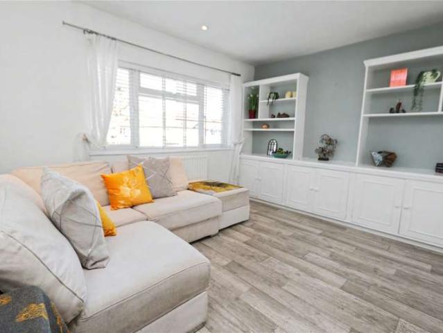 1 Bedroom Flat