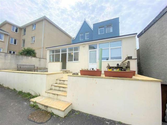 1 Bedroom Studio Flat