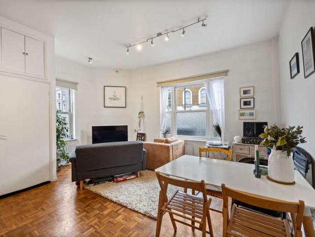 1 Bedroom Flat