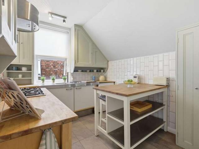 1 Bedroom Flat
