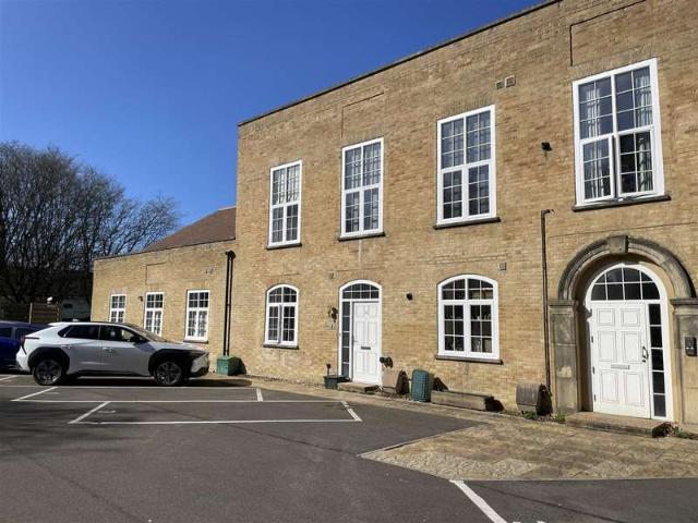 1 Bedroom Flat