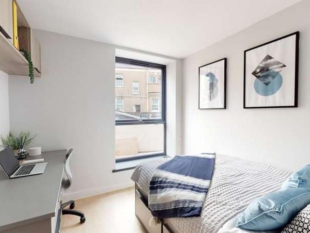 1 Bedroom Flat