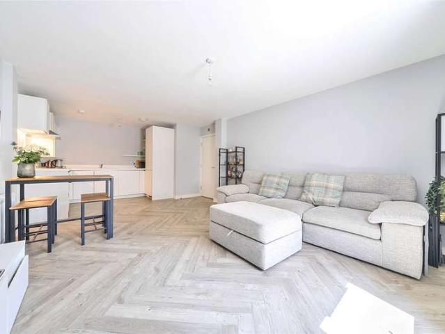 1 Bedroom Flat