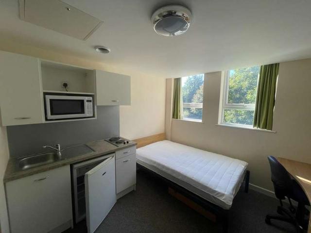 1 Bedroom Flat