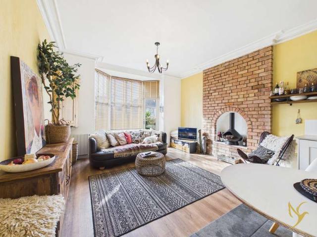 1 Bedroom Flat