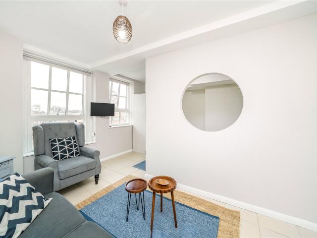 1 bedroom Flat