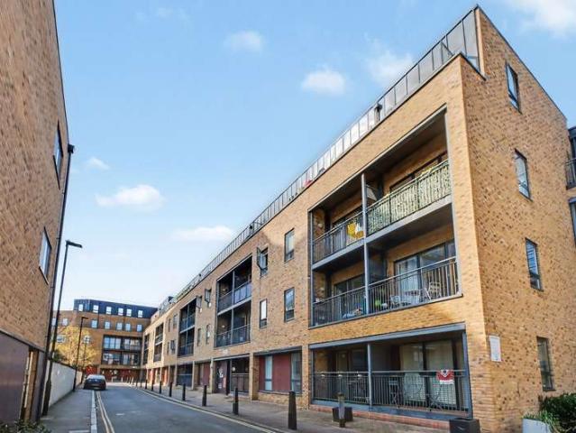 1 Bedroom Flat