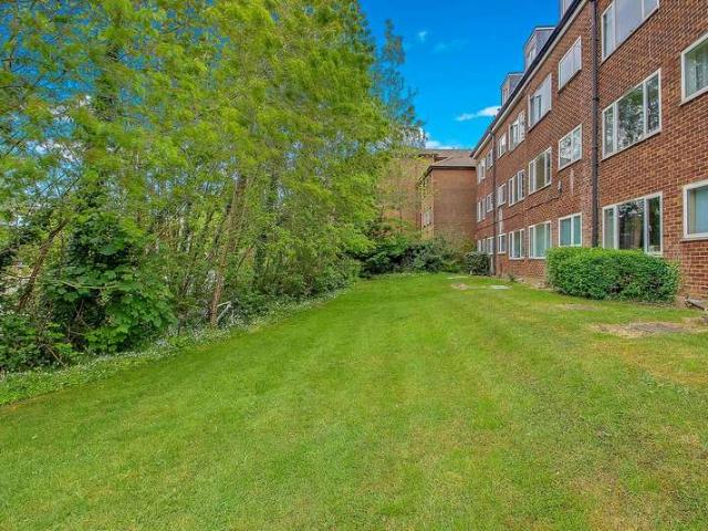1 Bedroom Flat