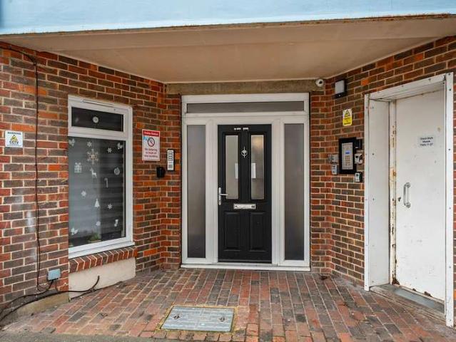 1 Bedroom Flat