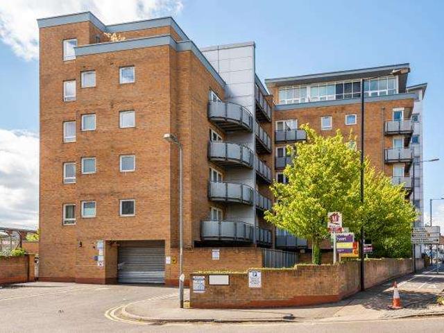 1 Bedroom Flat